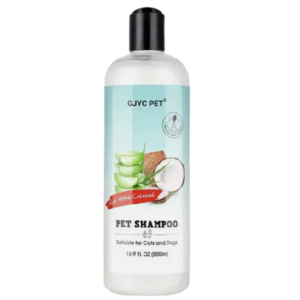 Flacone di shampoo per animali GJYC Pet con aloe vera e cocco, adatto a cani e gatti, formato 500 ml.